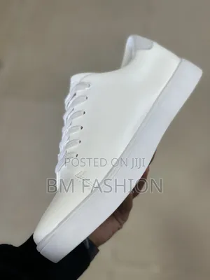 Calvin Klein: Crisp All-White