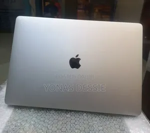 New Laptop Apple MacBook Pro 2018 16GB SSD 256GB
