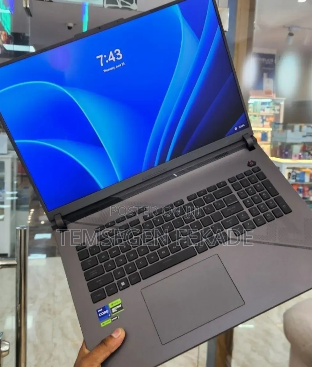 New Laptop Asus 32GB Intel Core i9 SSD 2T