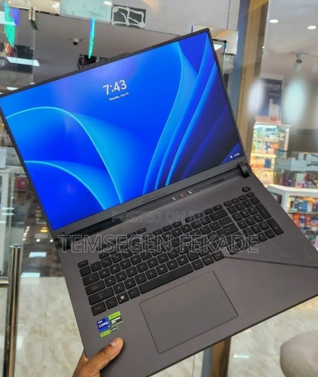 New Laptop Asus 32GB Intel Core i9 SSD 2T