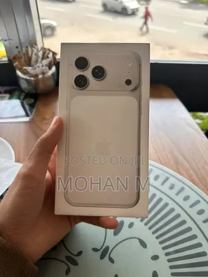 New Apple iPhone 17 Pro Max 256 GB Silver