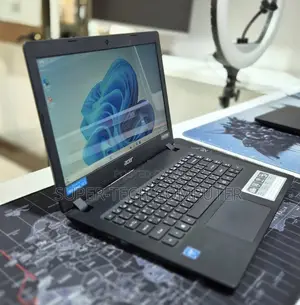 New Laptop Acer Aspire 3 4GB Intel Core 2 Quad SSD 60GB