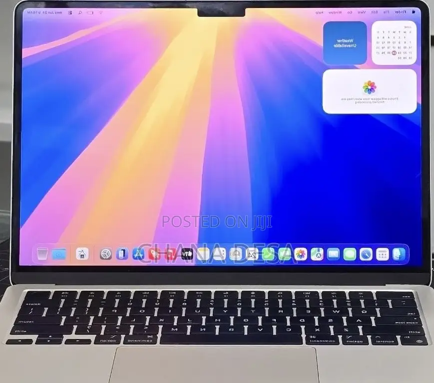 New Laptop Apple MacBook Air 2022 M2 16GB Apple M2 SSD 256GB