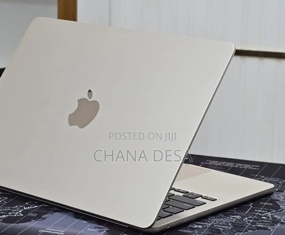 New Laptop Apple MacBook Air 2022 M2 16GB Apple M2 SSD 256GB