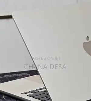 New Laptop Apple MacBook Air 2022 M2 16GB Apple M2 SSD 256GB