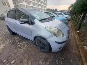 Toyota Yaris 2009 Silver