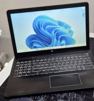 New Laptop HP Pavilion 15 8GB Intel Core i7 SSD 256GB
