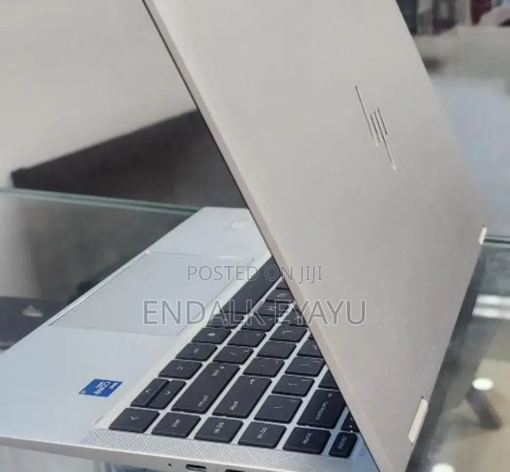 New Laptop HP EliteBook 1040 G8 16GB Intel Core i7 SSD 512GB