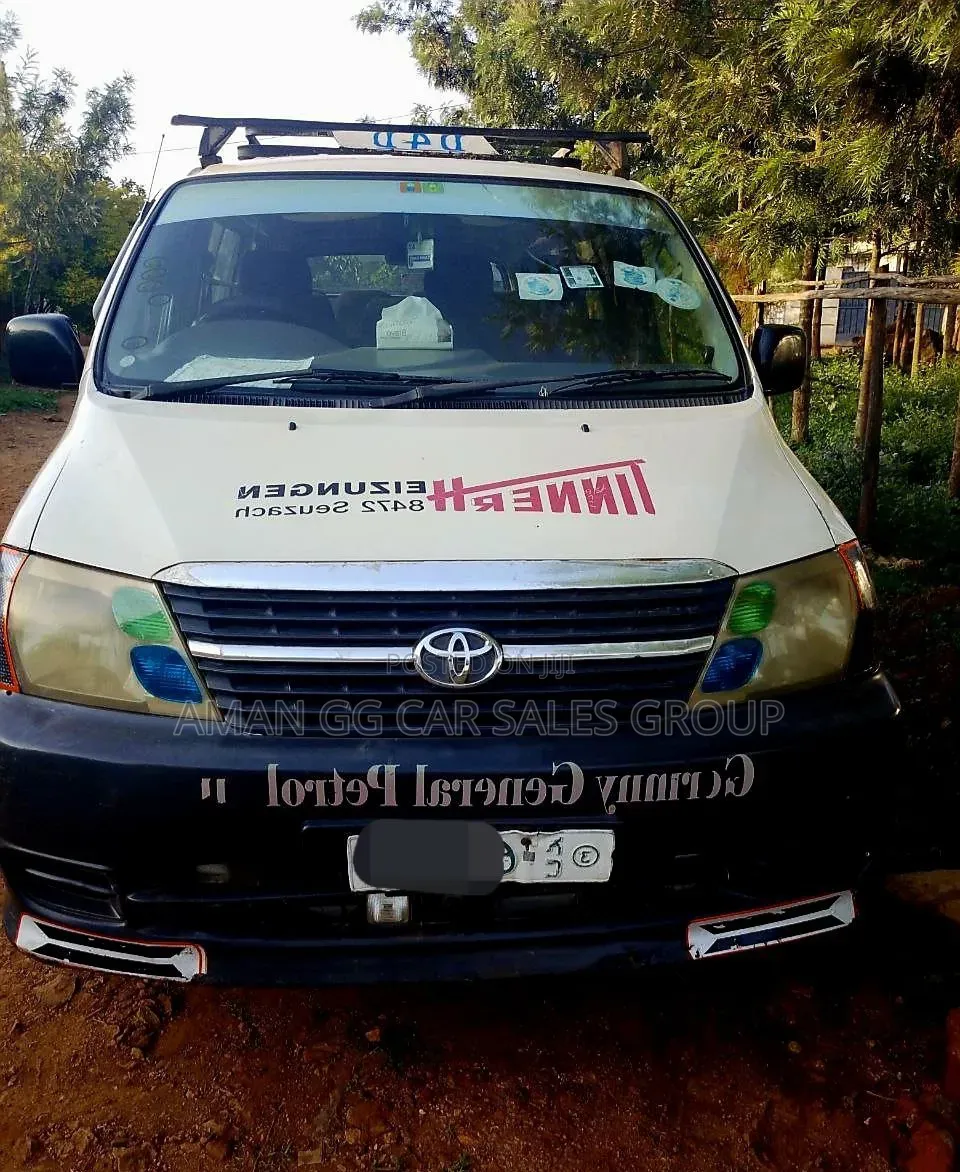 Toyota HiAce 2008 White
