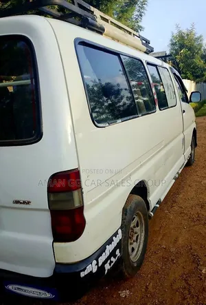 Toyota HiAce 2008 White