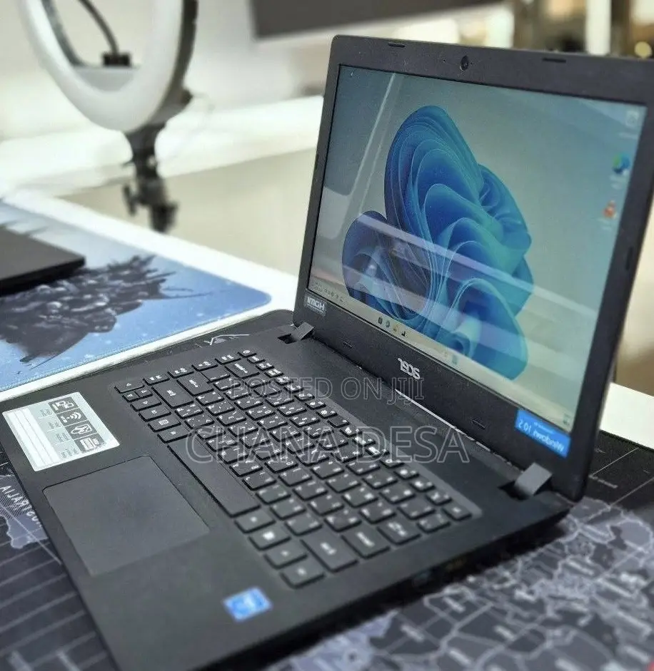 New Laptop Acer 4GB Intel Core 2 Quad SSD 60GB