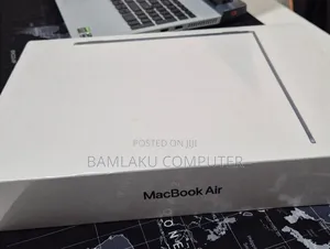 New Laptop Apple MacBook Air 2022 M2 8GB Apple M2 SSD 256GB