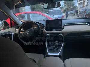 Toyota RAV4 2022 Gray