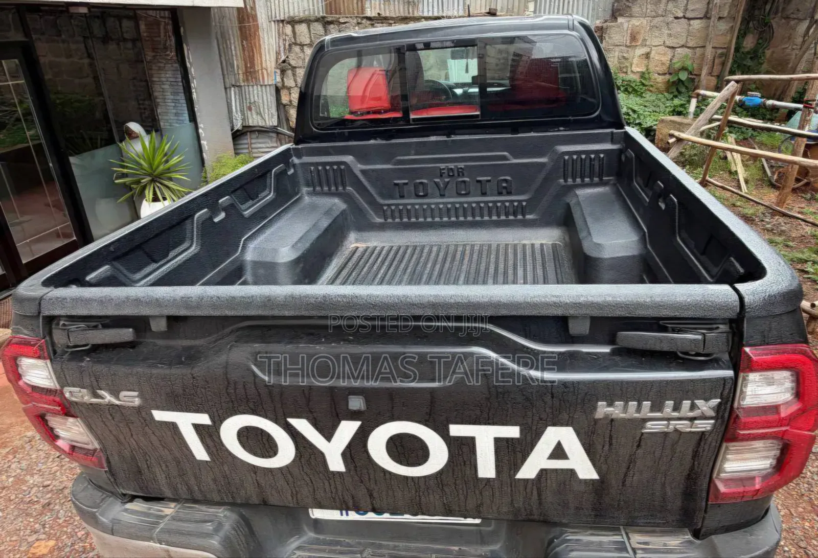 Toyota Hilux 2022 Black