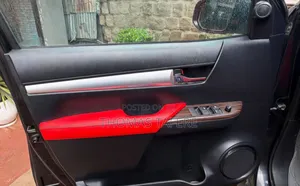 Toyota Hilux 2022 Black