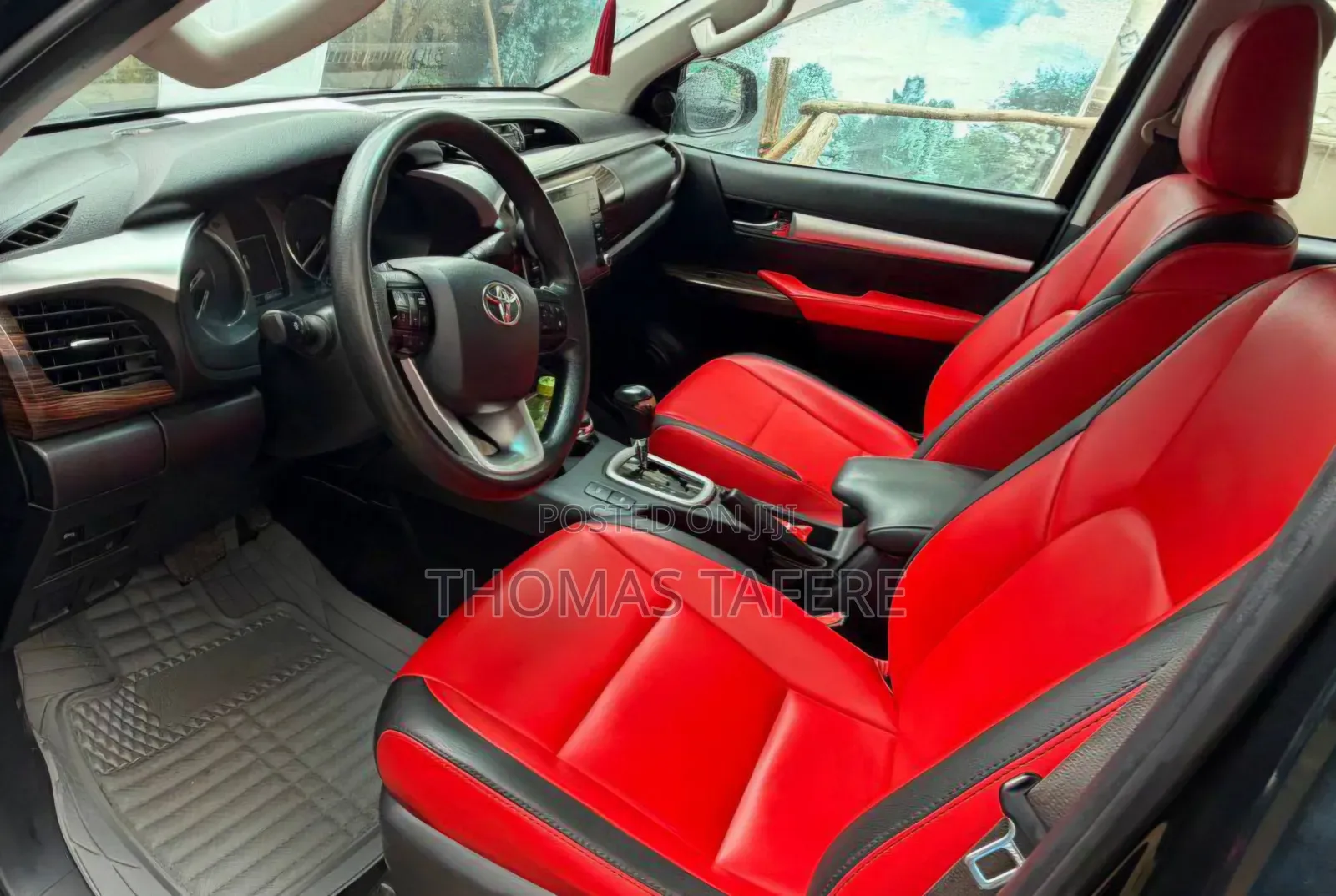 Toyota Hilux 2022 Black