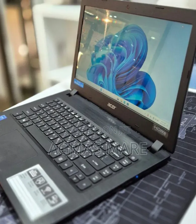 New Laptop Acer 4GB Intel SSD 60GB