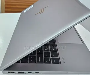New Laptop HP ZBook Firefly 14 G10 16GB Intel Core i7 SSD 512GB