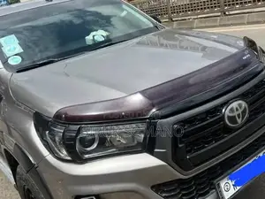 Toyota Hilux 2020 Gray