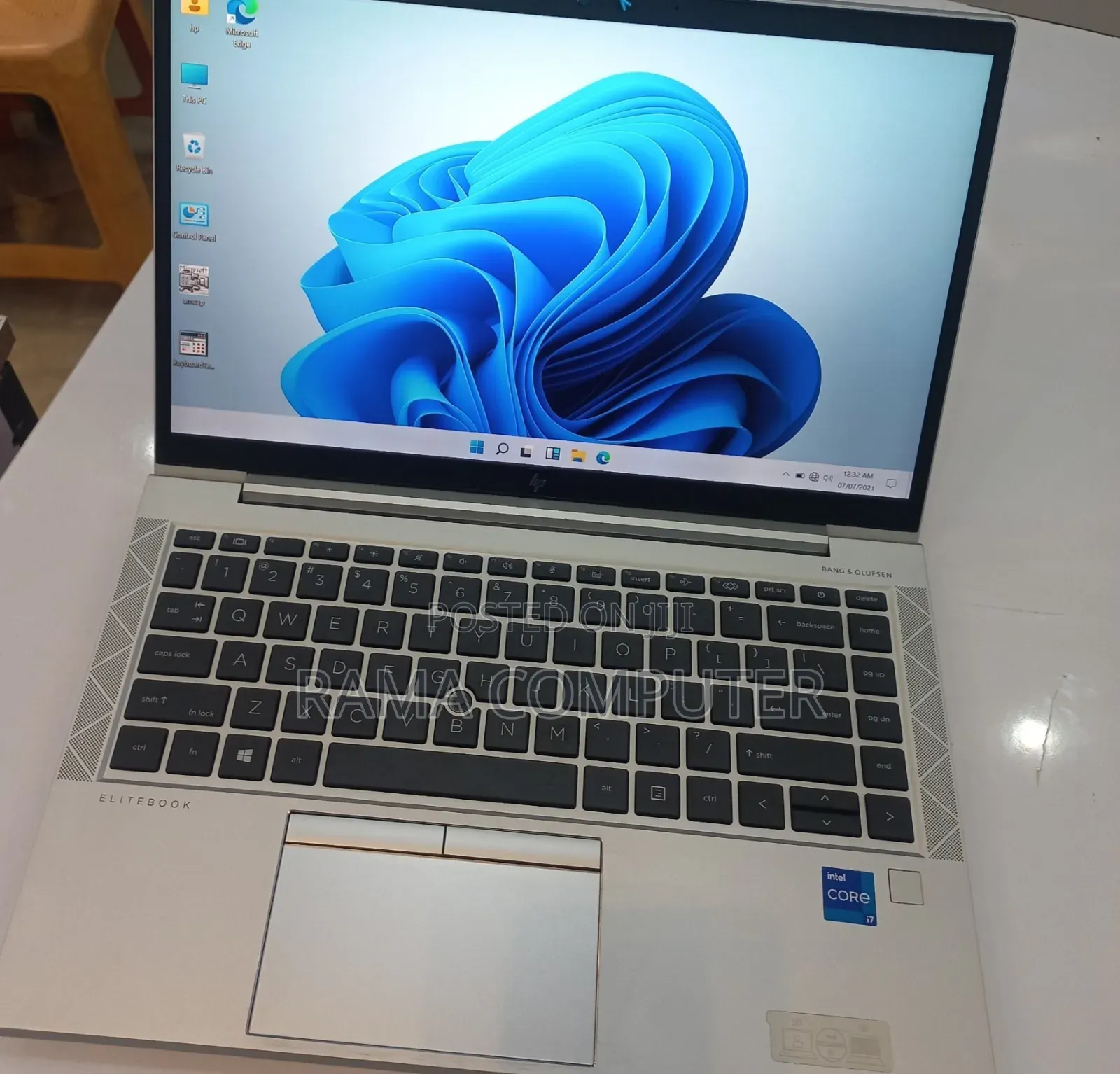 New Laptop HP EliteBook 840 G8 16GB Intel Core i7 SSD 512GB