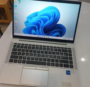 New Laptop HP EliteBook 840 G8 16GB Intel Core i7 SSD 512GB