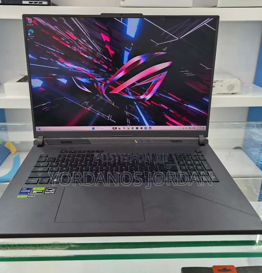 New Laptop Asus ROG Strix G17 16GB Intel Core i9 SSD 1T