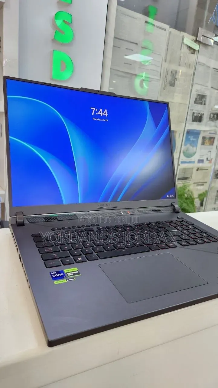 New Laptop Asus ROG Strix GL503 32GB Intel Core i9 SSD 2T