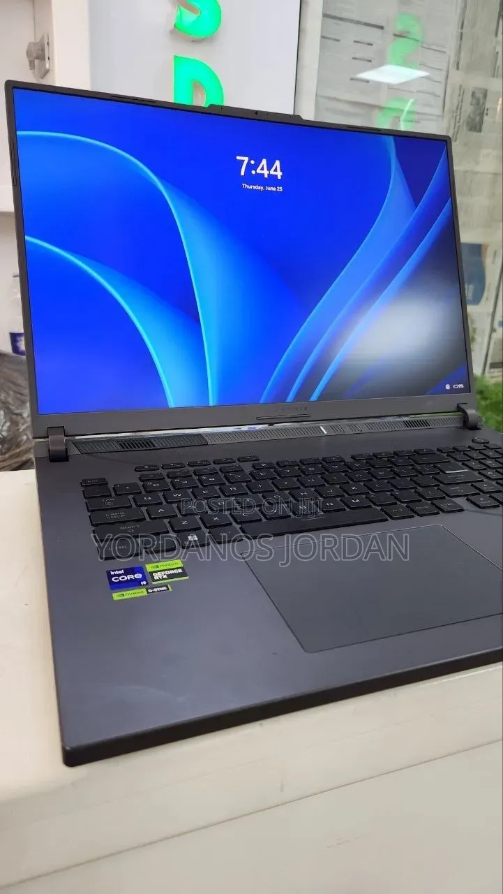 New Laptop Asus ROG Strix GL503 32GB Intel Core i9 SSD 2T