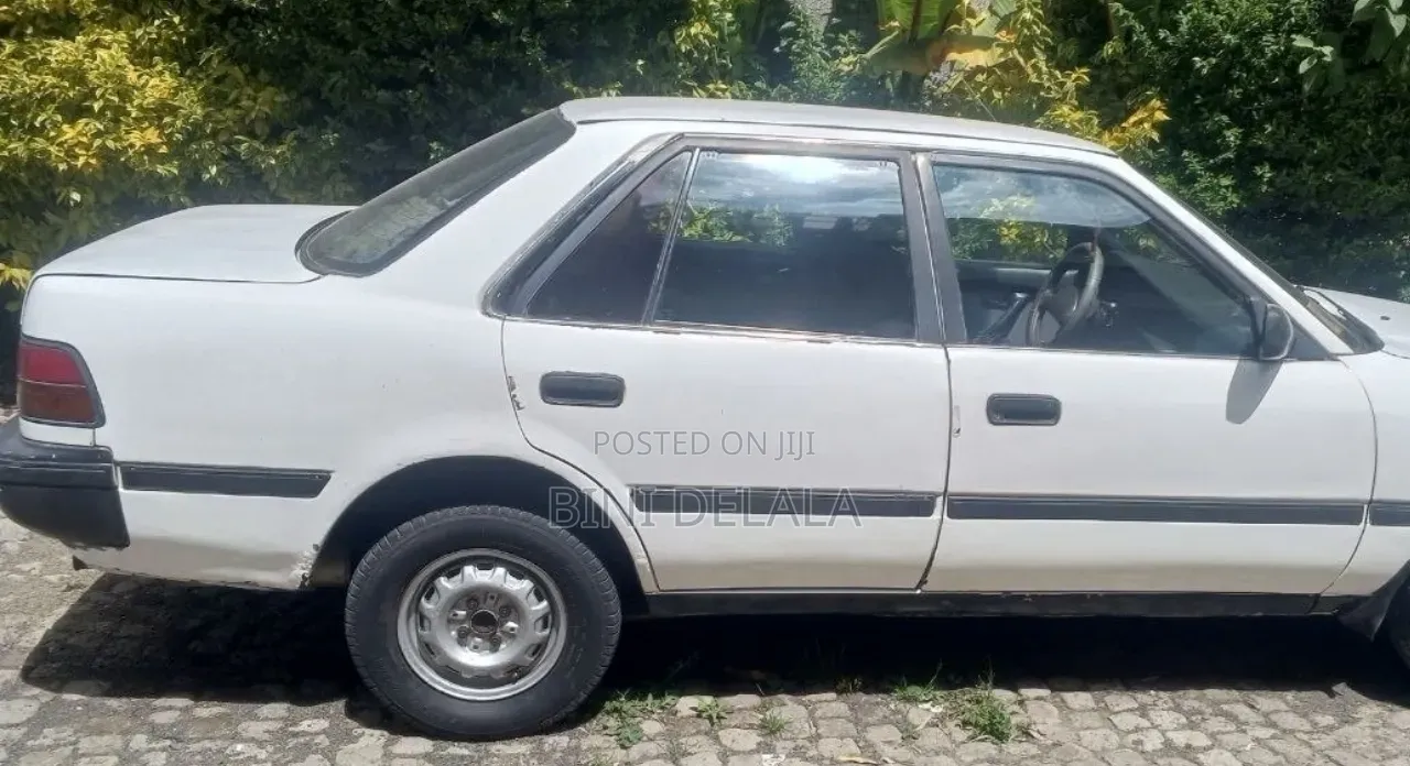 Toyota Carina 1988 White