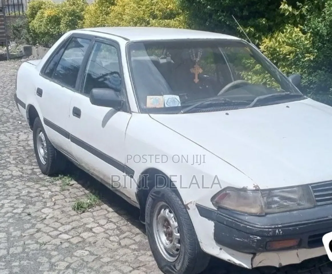 Toyota Carina 1988 White