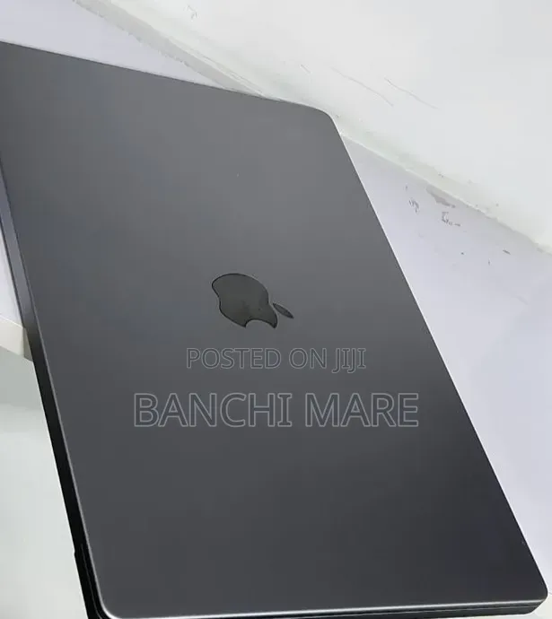 New Laptop Apple MacBook Pro 2021 M1 32GB Apple M1 Pro SSD 512GB