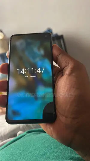 Samsung Galaxy S10e 128 GB Black