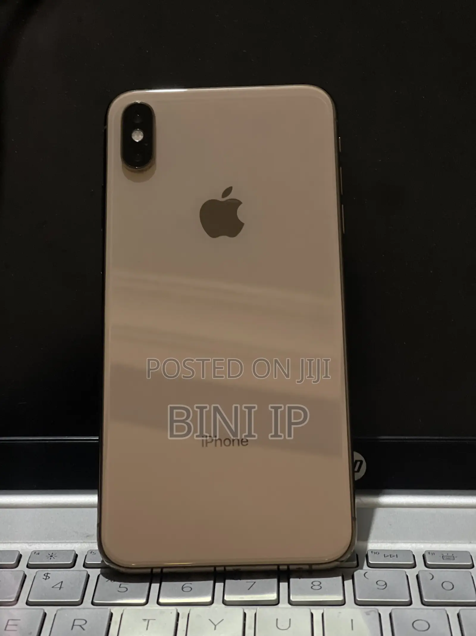 New Apple iPhone XS Max 64 GB Gold