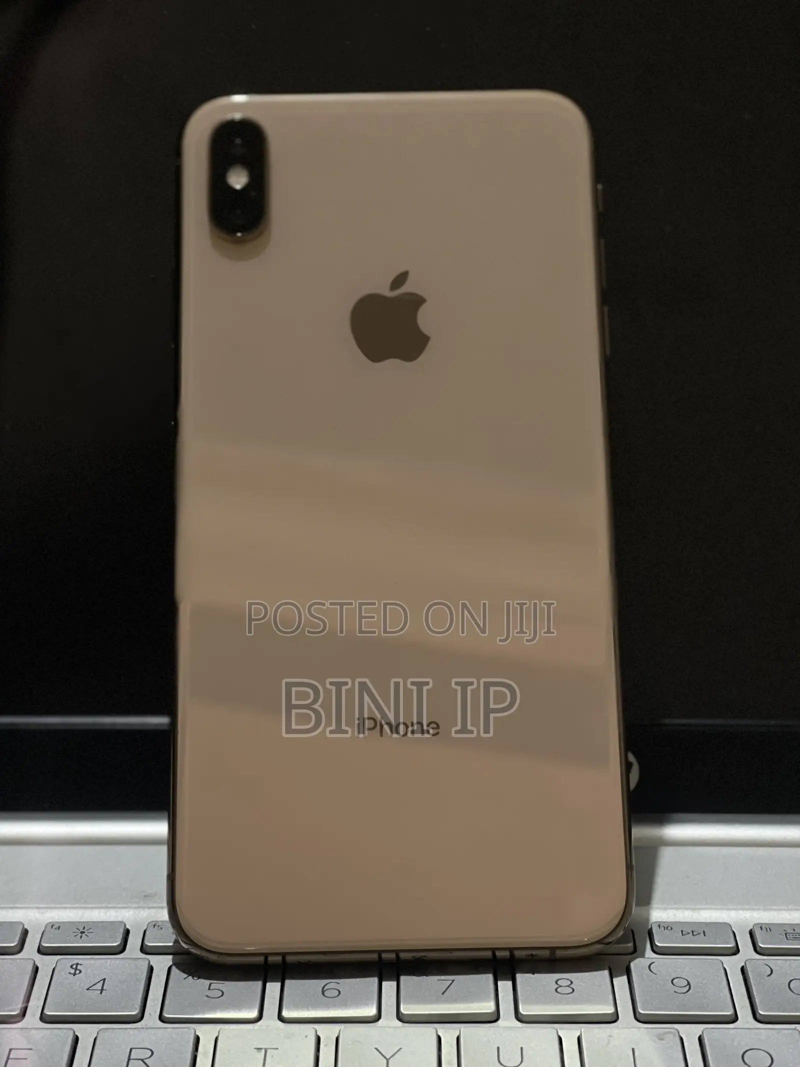 New Apple iPhone XS Max 64 GB Gold