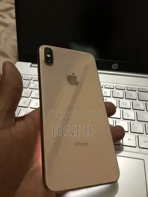 New Apple iPhone XS Max 64 GB Gold