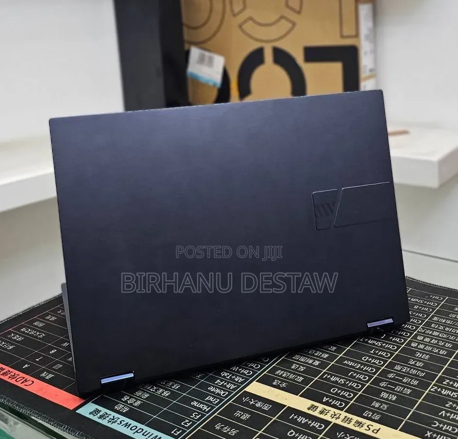New Laptop Asus 16GB AMD Ryzen 7 SSD 512GB