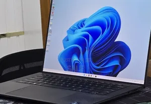 New Laptop Dell XPS 15 16GB Intel Core i7 SSD 512GB
