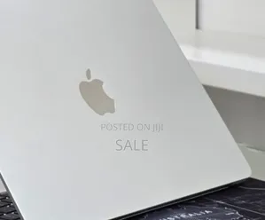 New Laptop Apple MacBook Air 2022 M2 16GB Apple M2 SSD 512GB