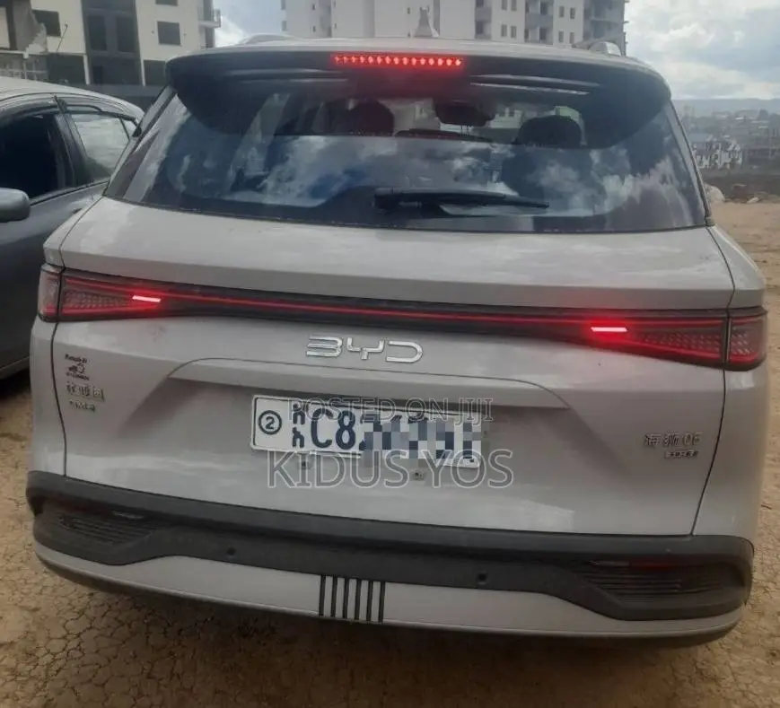 BYD Seal DM-i 2025