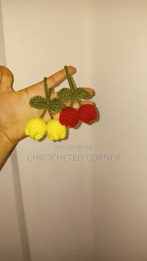 Chrochrochet Tulip Flower Keychain, Bag Charm