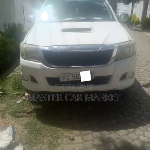 Toyota Hilux 2008 White