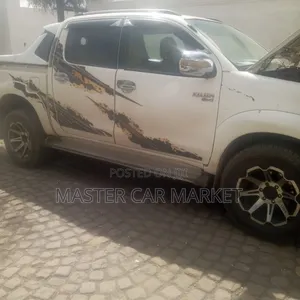 Toyota Hilux 2008 White