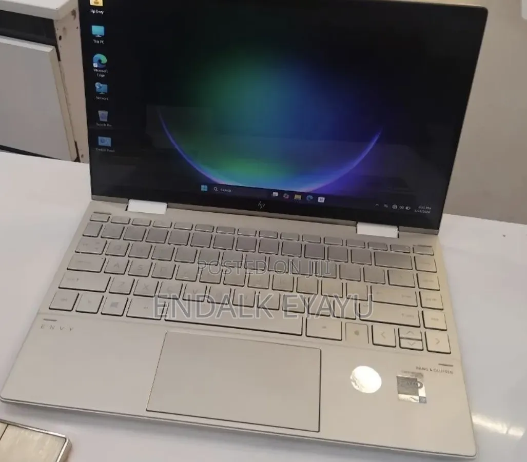 New Laptop HP Envy x360 8GB Intel Core i7 SSD 512GB