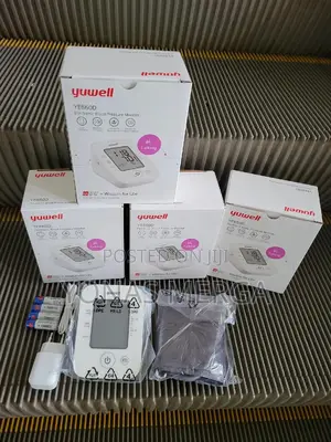 Blood Pressure Monitor冚冚automatic Pressurization for Ease of Use.