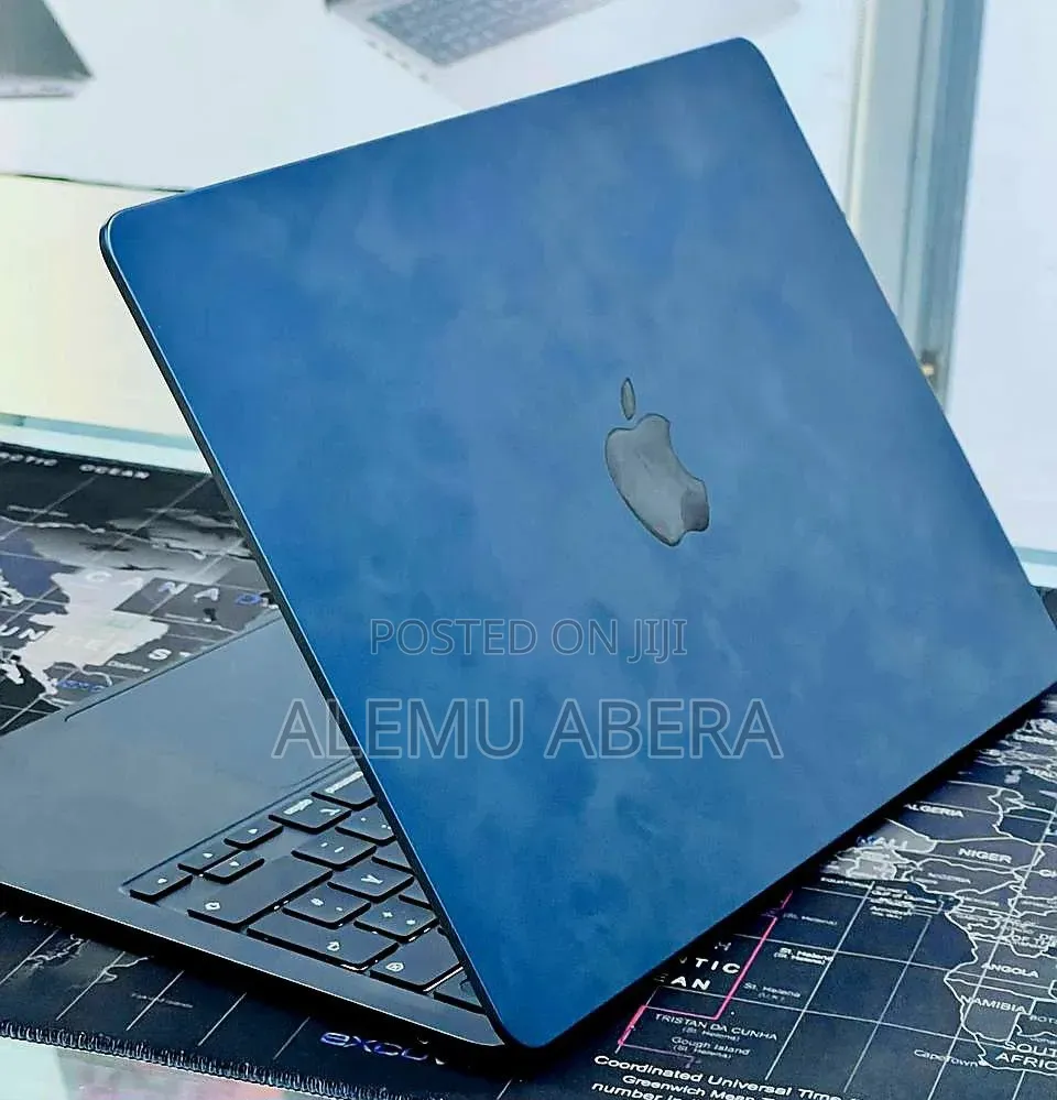 New Laptop Apple MacBook Air 2022 M2 16GB Apple M2 SSD 512GB
