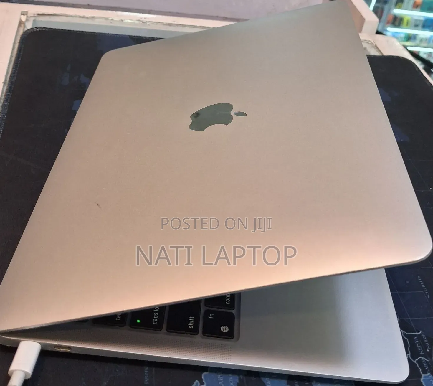 New Laptop Apple MacBook Air 2020 M1 8GB Apple M1 SSD 256GB
