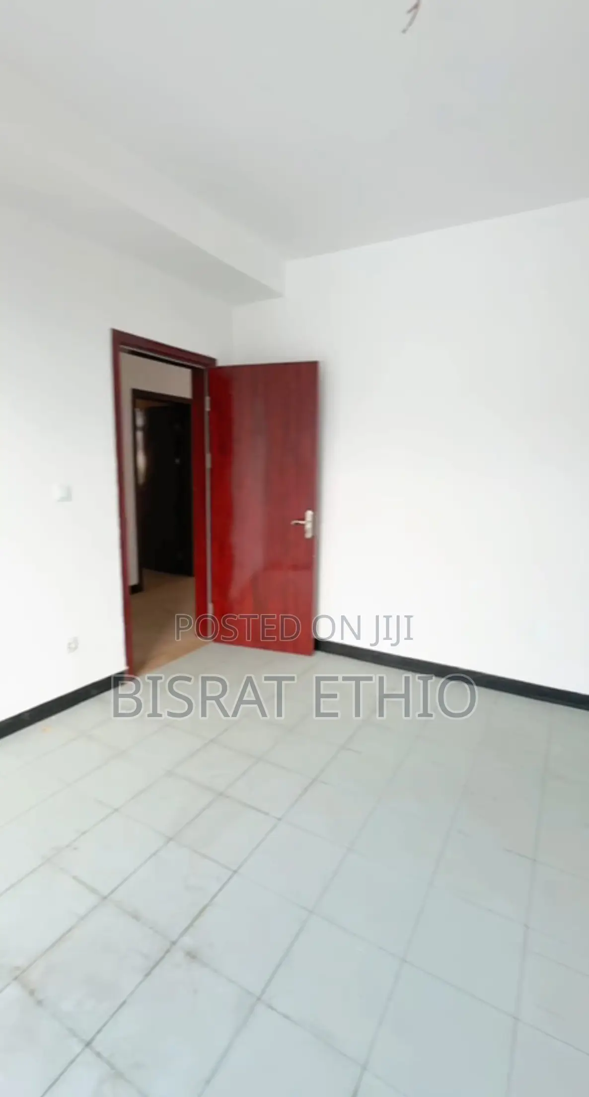 4bdrm Apartment in 22, Yeka for sale