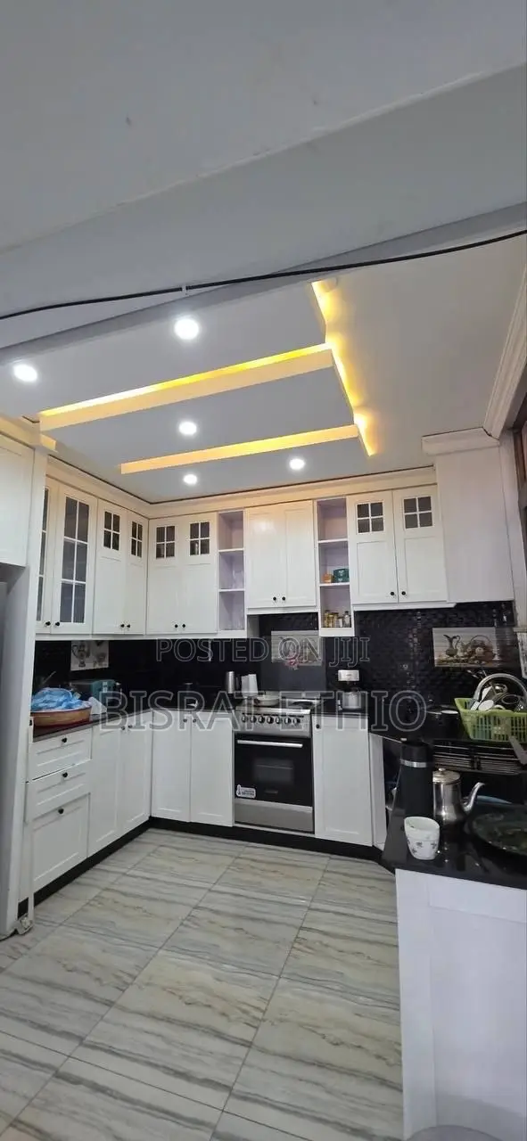 3bdrm Apartment in Cmc የተባበሩት, Bole for sale