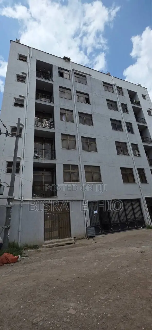 3bdrm Apartment in Cmc የተባበሩት, Bole for sale