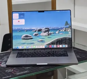 New Laptop Apple MacBook Pro 32GB Apple M1 Pro SSD 512GB